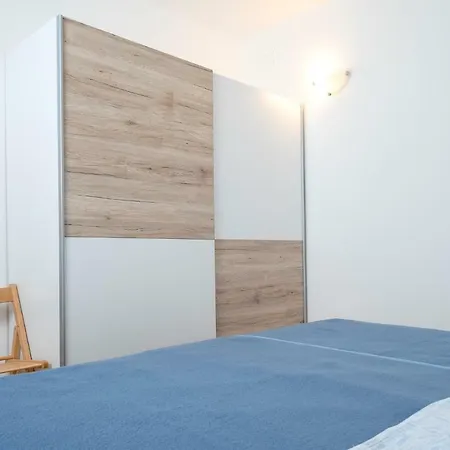 Apartments Poklepovic Jelsa  Exterior photo