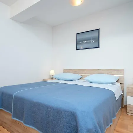 Apartments Poklepovic Jelsa  Exterior photo