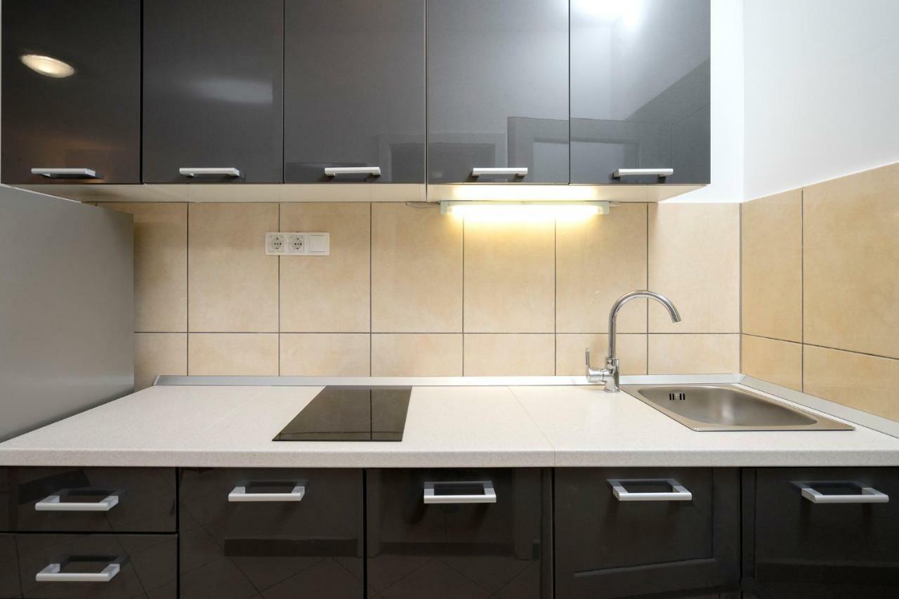 Apartma Poklepovic *